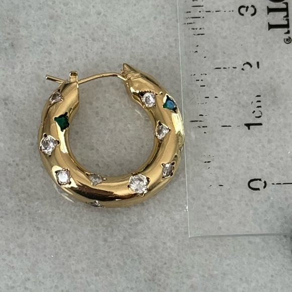 Gold Chunky Tube Green White Crystal Pave Hoop Earrings
Brand New - Picture 3 of 3